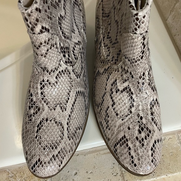 Ankle boots - Picture 3 of 4